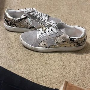 Steve Madden sneakers